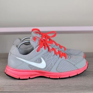 Nike Athletic Shoe Womens Size 11